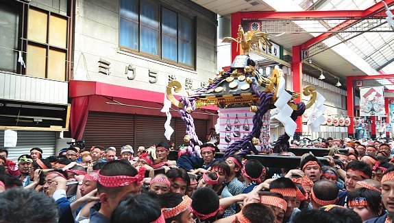 Sanja Matsuri (jap.三社祭) - Festiwal Trzech Świątyń