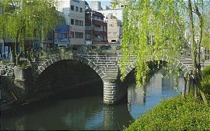 Nagasaki, Le Meganebashi (Pont des spectacles) contruit pour la premi�re fois en 1634