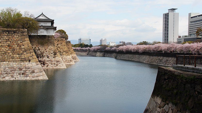 osaka castle inside tour