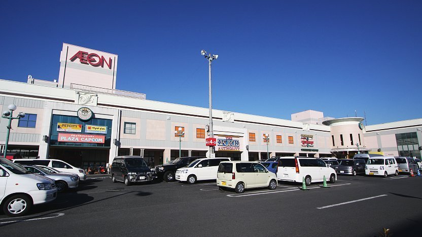 MUJI's Largest Store at Aeon Mall in Osaka, Japan