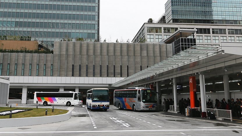 japan tourist bus