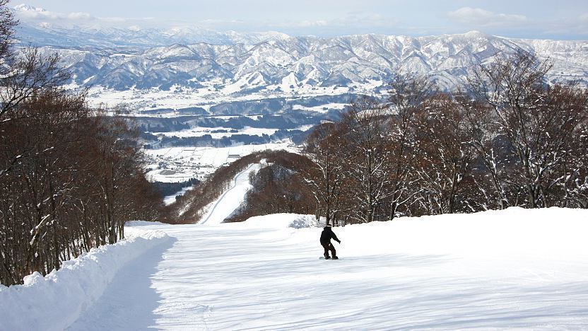 Nozawa Travel: Nozawa Onsen Ski Resort
