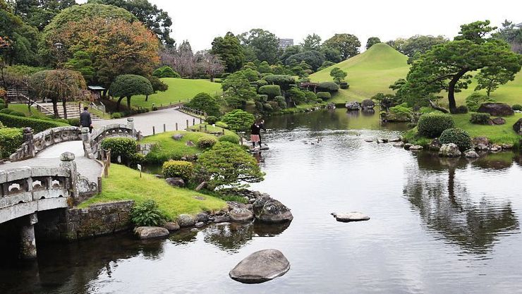 Suizenji Garden (Suizenji Jojuen) - Kumamoto Travel