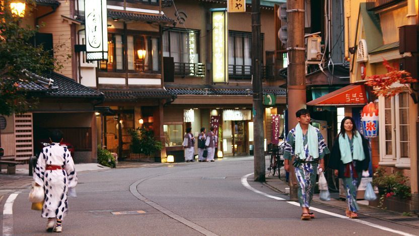 Japan - Couple wearing summer yukata robes in Kyoto