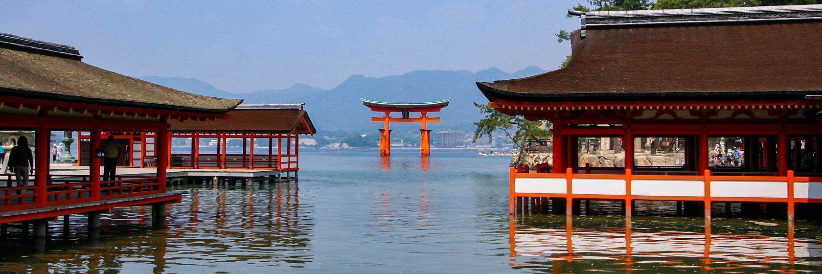 night cruise miyajima