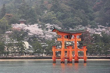 japan tourist guide pdf