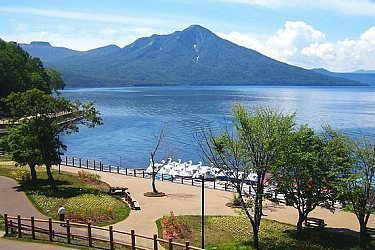 hokkaido travel month