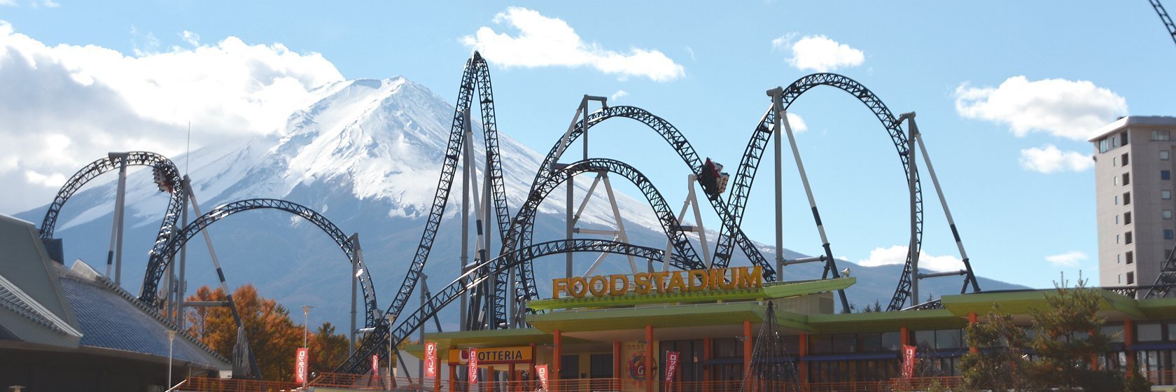 16 Must-Visit Amusement Parks, Theme Parks, and Waterparks in the